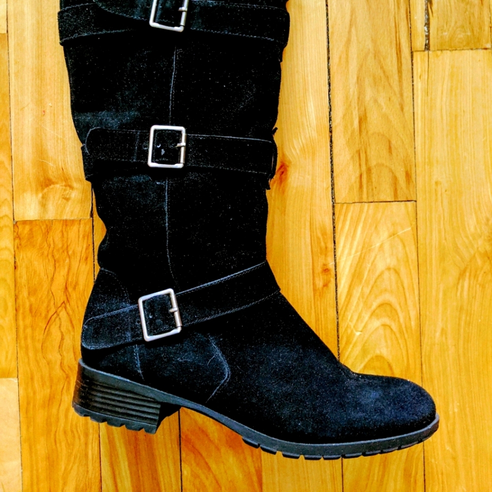 Boots - Picture 2 of 2